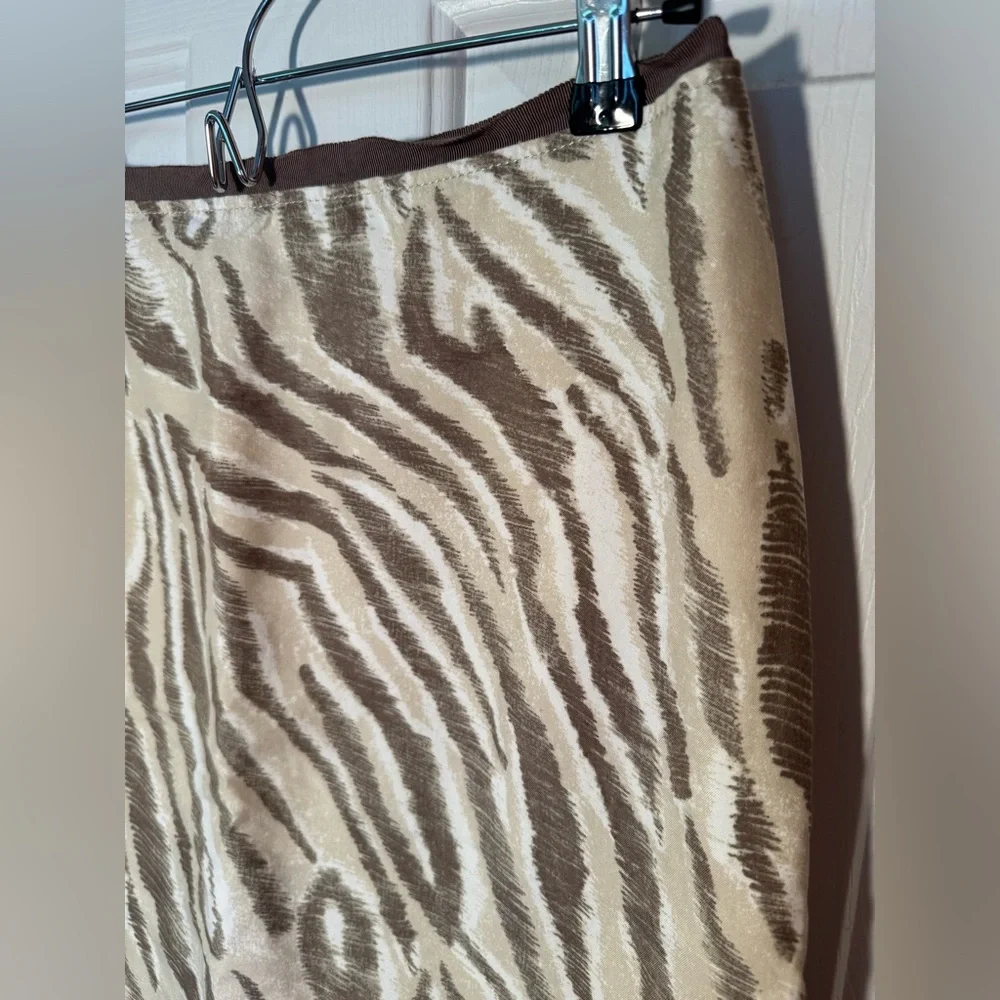 LOFT Ann Taylor Tiger Print Silk Cotton Blend Tan Cream White Skirt women size 4